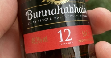 Unser Whisky des Monats Oktober 2021: der Bunnahabhain 12 Jahre.