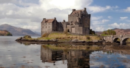 Eilean Donan Castle in den schottischen Highlands.