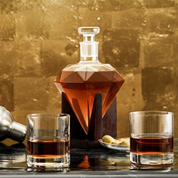 AMAVEL Whisky Karaffe in Form eines Diamanten – Dekanter mit luftdichtem Verschluss – Holz-Ständer – Klarglas – Decanter für Whiskey – Hergestellt in Handarbeit – 1000 ml - 4