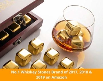Gold Edelstahl Whisky Steine Geschenkset in der Wunderschöner Holzkiste - Hohe Kühltechnologie - 8 Whisky Eiswürfel Wiederverwendbar - Edelstahl Eiswürfel - Geschenk für Männer - Whiskey Zubehör - 7