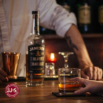 Jameson Black Barrel Irish Whiskey / Blended Irish Whiskey mit Jameson Single Irish Pot Still Whiskeys und seltenem Grain Whiskey / 1 x 0,7 L - 4