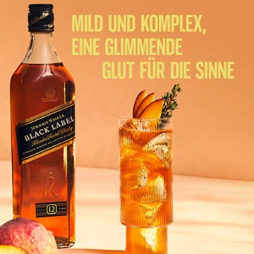 Johnnie Walker Black Label Blended Scotch Whisky – Exklusiver, rauchiger Blended Whisky – Aus den vier Ecken Schottlands direkt ins Glas – In edler Geschenkverpackung – 1 x 0,7l - 4