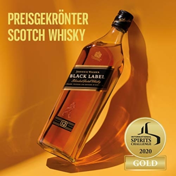 Johnnie Walker Black Label Blended Scotch Whisky – Exklusiver, rauchiger Blended Whisky – Aus den vier Ecken Schottlands direkt ins Glas – In edler Geschenkverpackung – 1 x 0,7l - 5