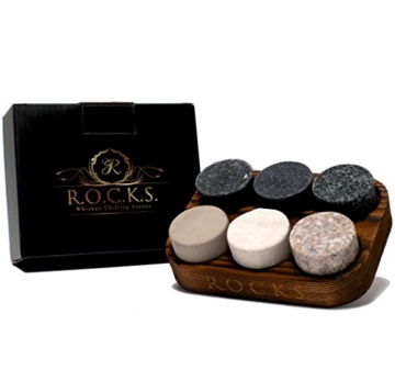 ROCKS WHISKEY CHILLING STONES Whisky Steine - Set Aus 6 Handgefertigten Premium Granit Rundschleifsteinen - Präsentations & Aufbewahrungsschale Aus Hartholz R.O.C.K.S. - 1